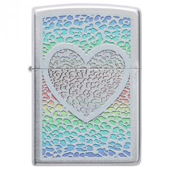 Benzínový zapaľovač Zippo 20967 Heart Design, Brushed Chrome - KLASIKA? Potom teda zipák! Veľa rokmi osvedčený benzínový robotník do každého počasia. Gravírujeme rýchlo a precízne. Skladom, expedícia do 24h.