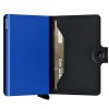 Peňaženka SECRID Miniwallet Matte Black & Blue - Inovatívna peňaženka najmodernejšieho strihu s možnosťou personifikácie laserovým gravírovaním. Tovar na sklade, vrátane rytia expedujeme do 48h.