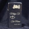 Zippo 1607 SLIM Street Chrome - s rytinou
