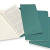 Sešity MOLESKINE Cahiers 3ks čisté S tyrkysové - Ikona mezi zápisníky? MOLESKINE. Sada tří notesů jako spolehlivý pomocník i dokonalý doplněk image. Kapsa na výstřižky, poznámky, vizitky. Skladem, expedice ihned!